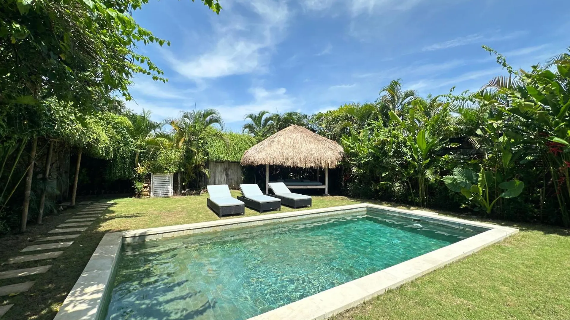 Villa Blue Damai - 2 Bedrooms Bingin Uluwatu  Indonesia